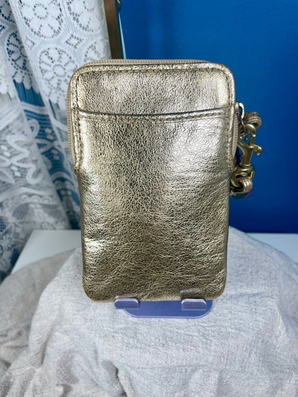 Coach Poppy Metallic Gold Wristlet 3.5 H x 5 L Rare/Retired - Picture 7 of 9